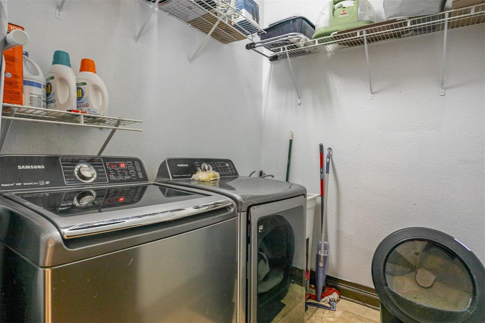 Image 27 of 51 For 1905 Burke Street