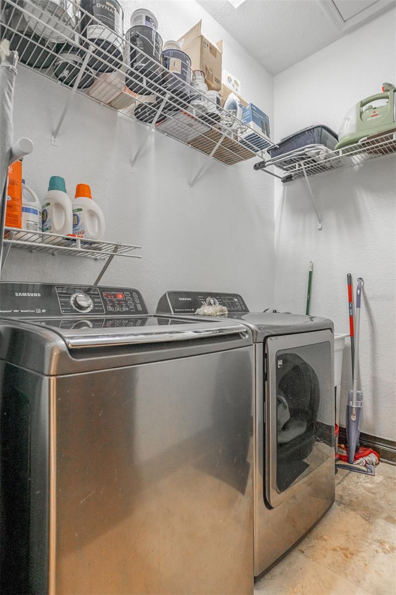 Image 28 of 51 For 1905 Burke Street