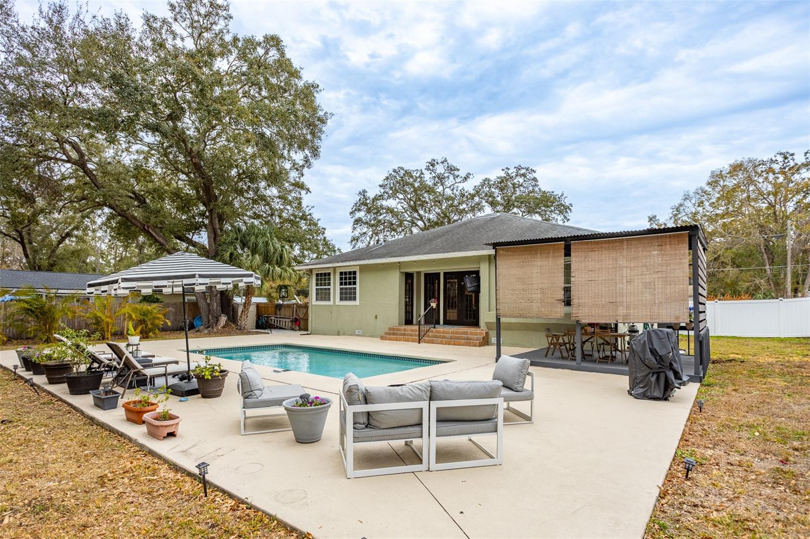 Image 29 of 51 For 1905 Burke Street