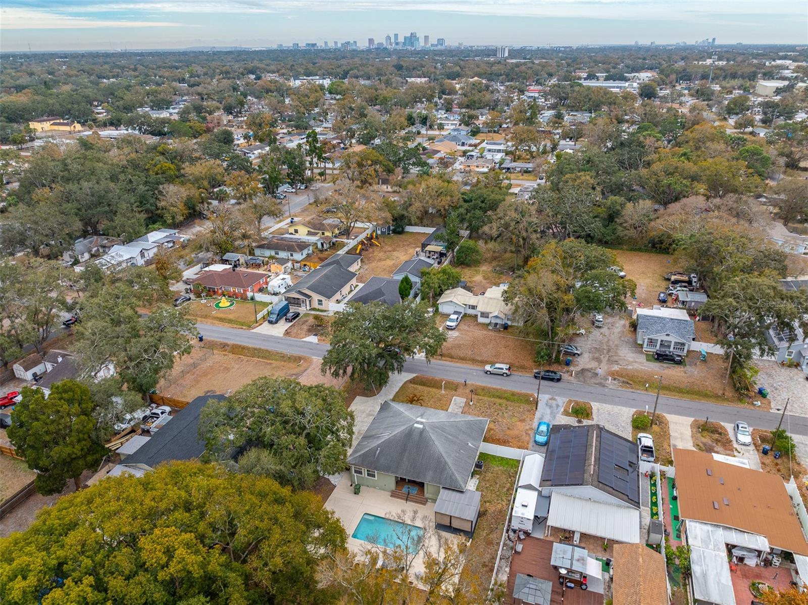 Image 46 of 51 For 1905 Burke Street