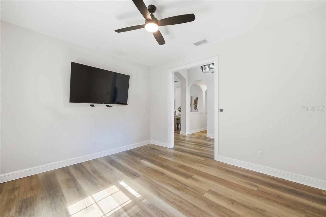 Image 25 of 63 For 4011 Burdick Loop