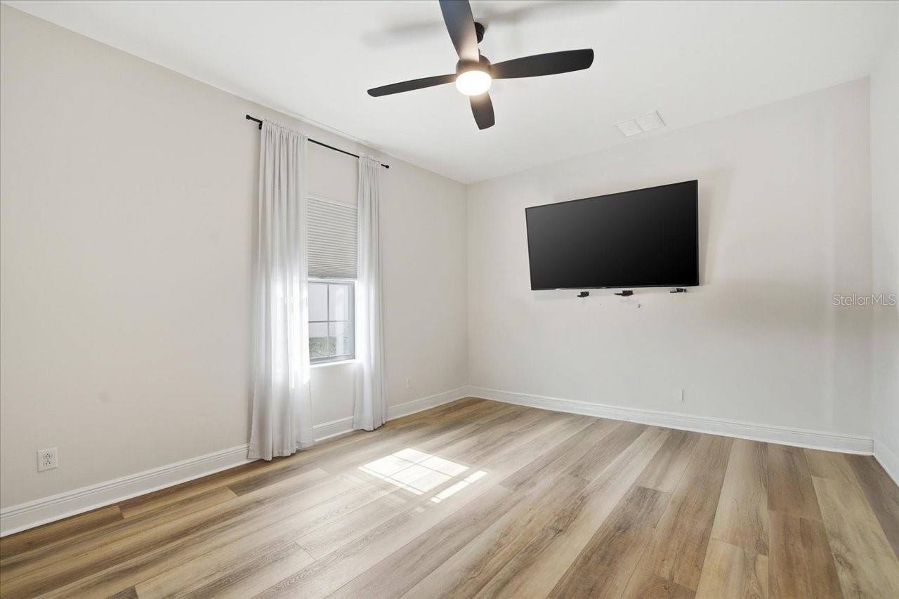 Image 26 of 63 For 4011 Burdick Loop