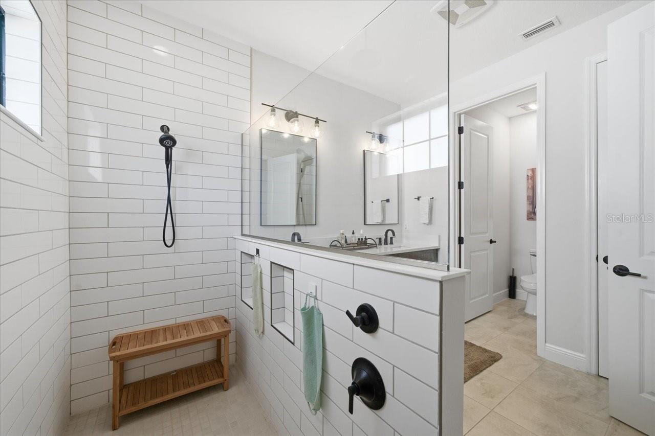 Image 34 of 63 For 4011 Burdick Loop