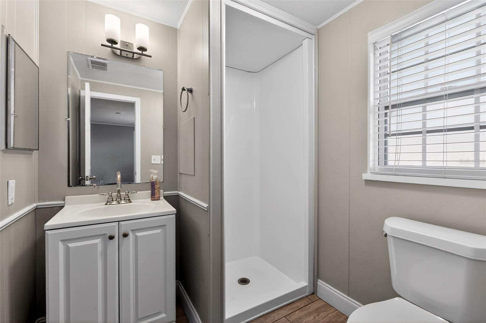 Image 15 of 21 For 146 Phoenetia Drive