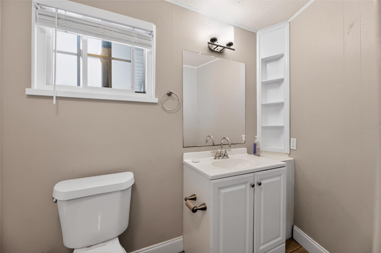 Image 16 of 21 For 146 Phoenetia Drive