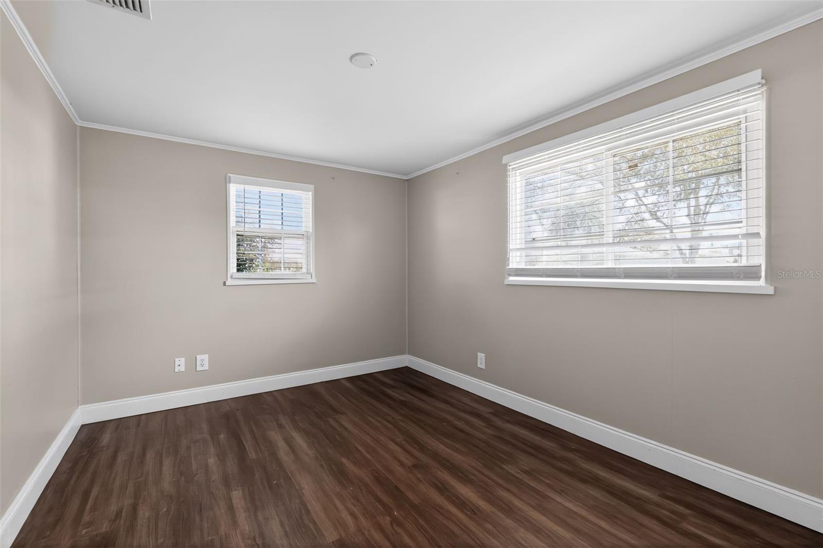 Image 17 of 21 For 146 Phoenetia Drive