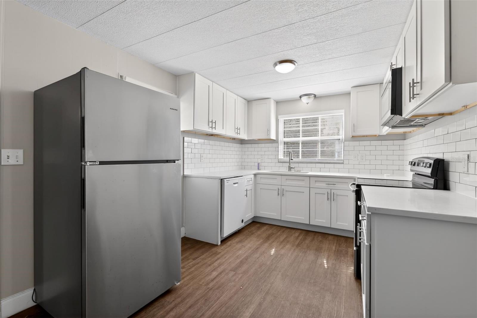 Image 9 of 21 For 146 Phoenetia Drive