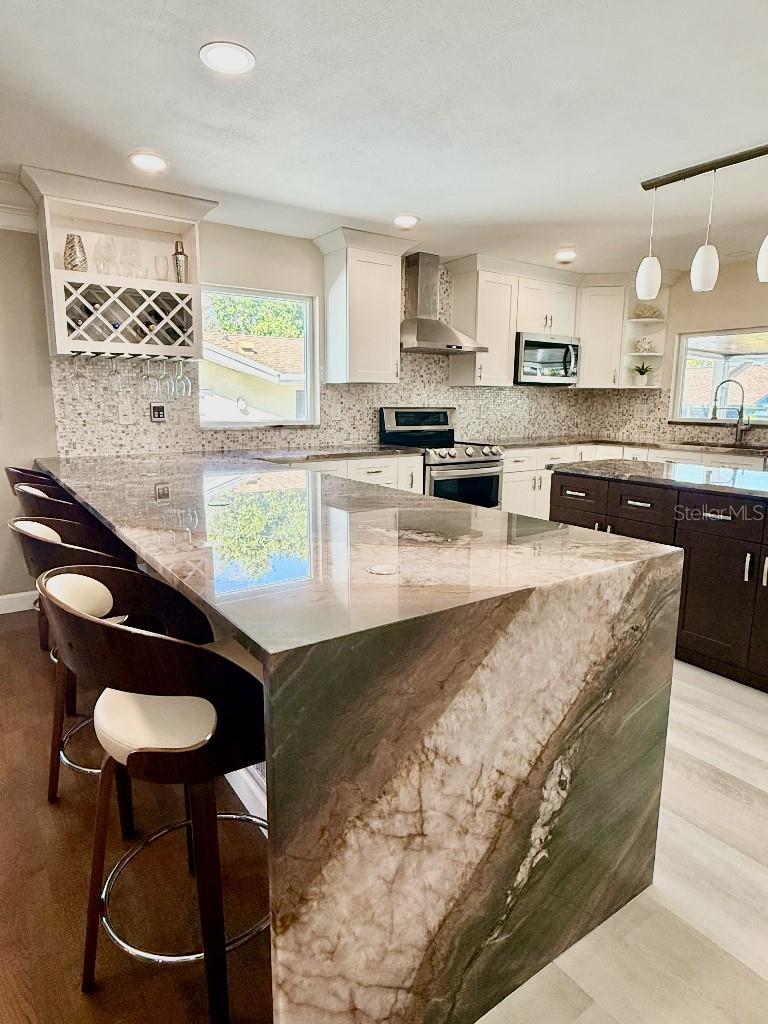 Image 11 of 49 For 2563 Knotty Pine Way