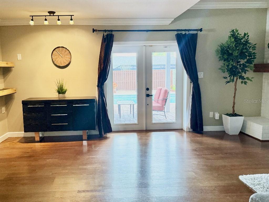 Image 20 of 49 For 2563 Knotty Pine Way