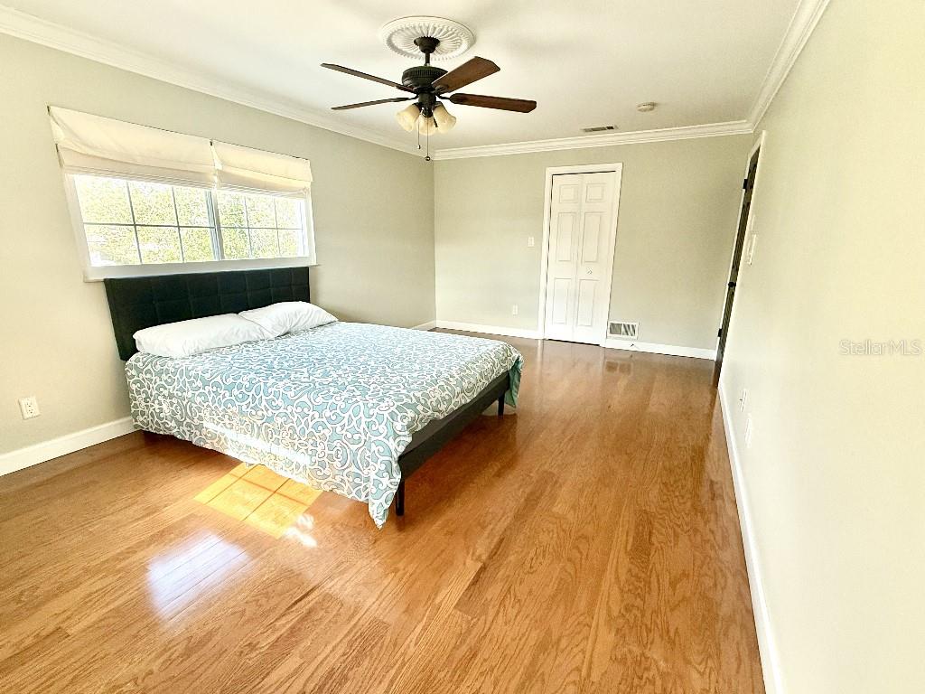 Image 28 of 49 For 2563 Knotty Pine Way