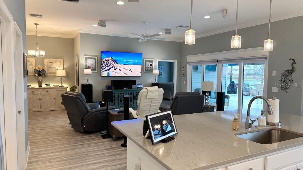 Image 12 of 39 For 7917 Byers Street