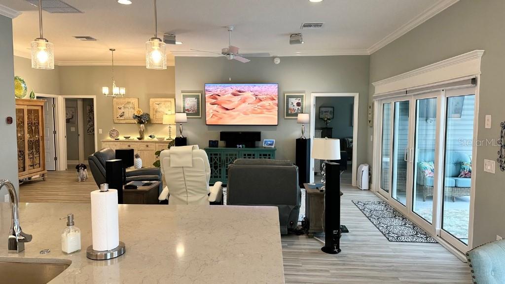 Image 21 of 39 For 7917 Byers Street