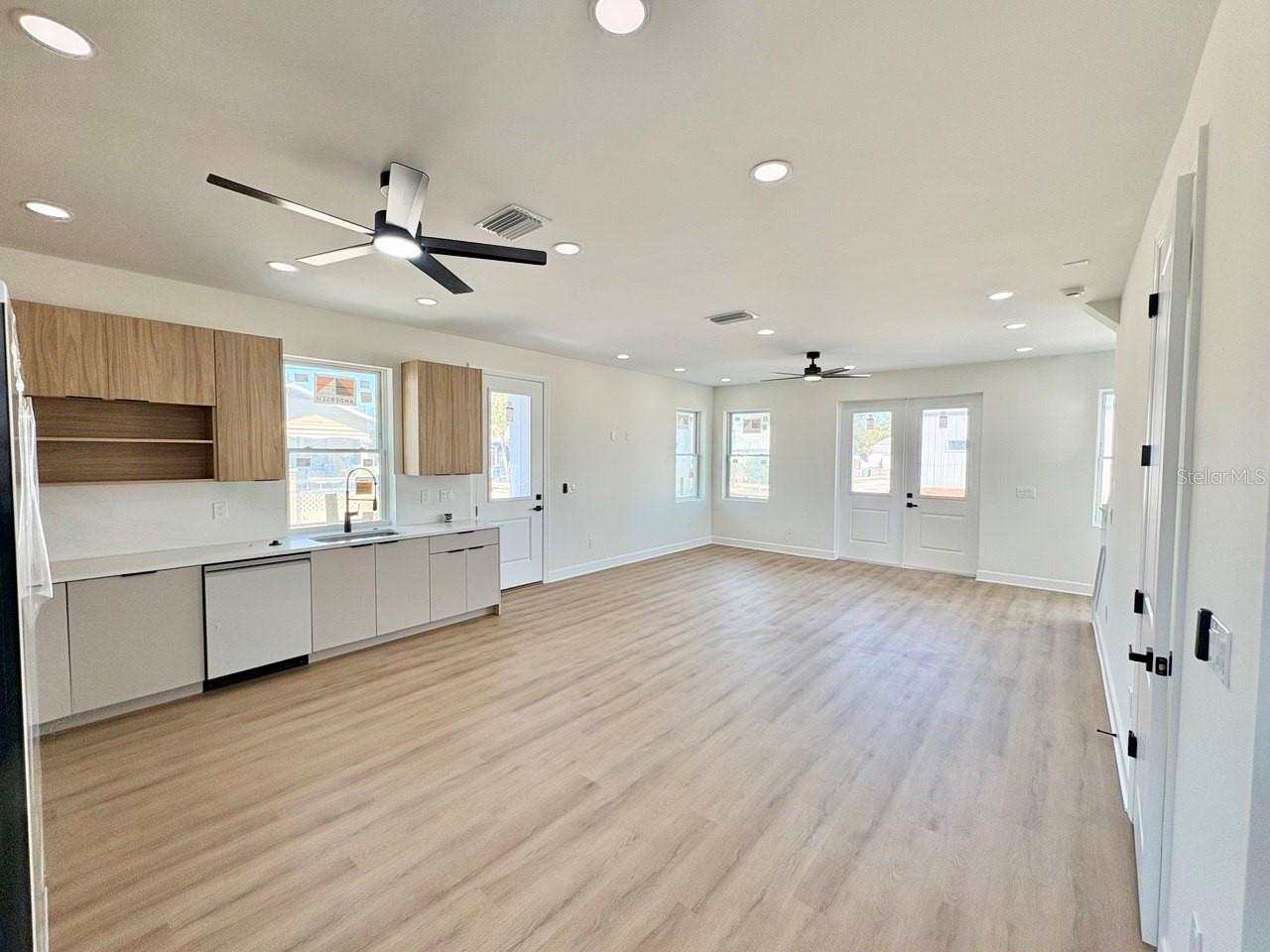 Image 3 of 16 For 1307 23rd Street