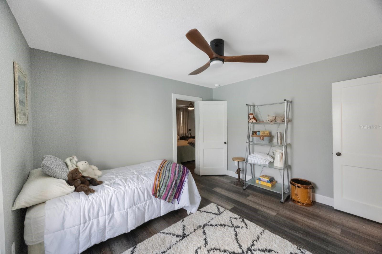 Image 22 of 40 For 1010 Fern Street