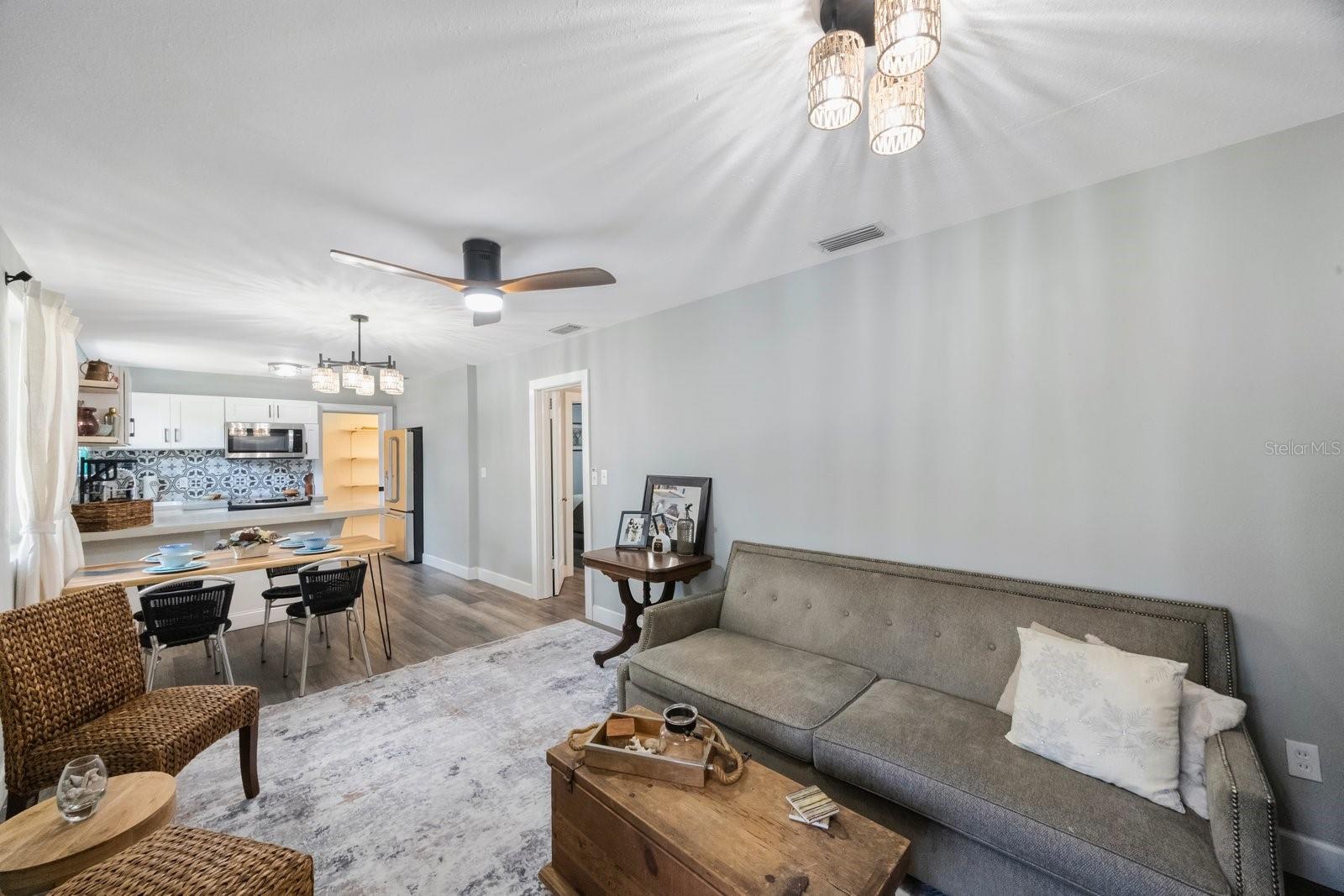 Image 5 of 40 For 1010 Fern Street