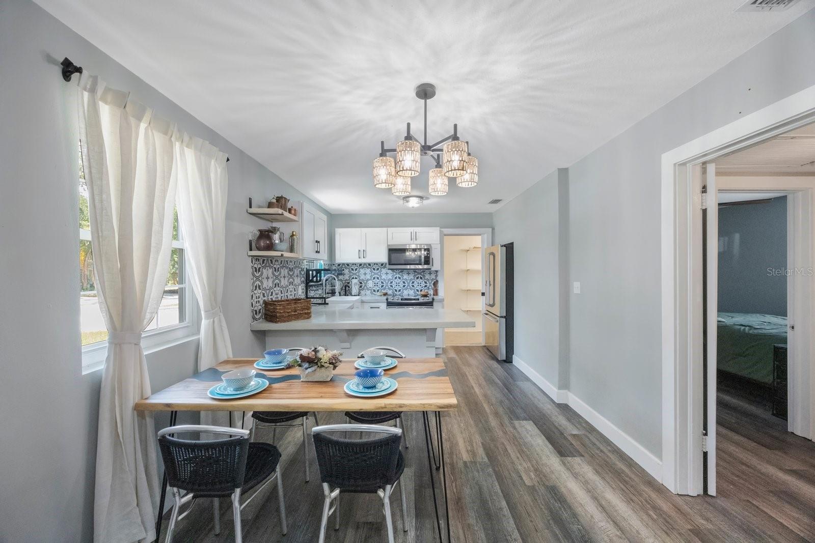 Image 8 of 40 For 1010 Fern Street