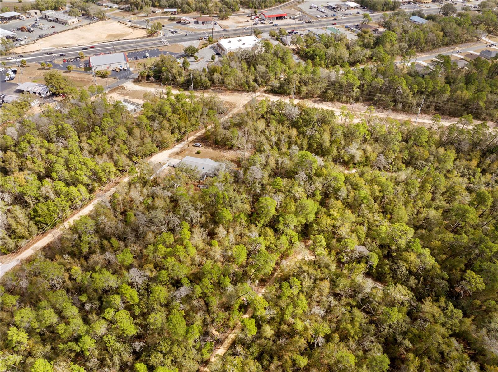 Listing photo id 1 for 2810 Collins Street