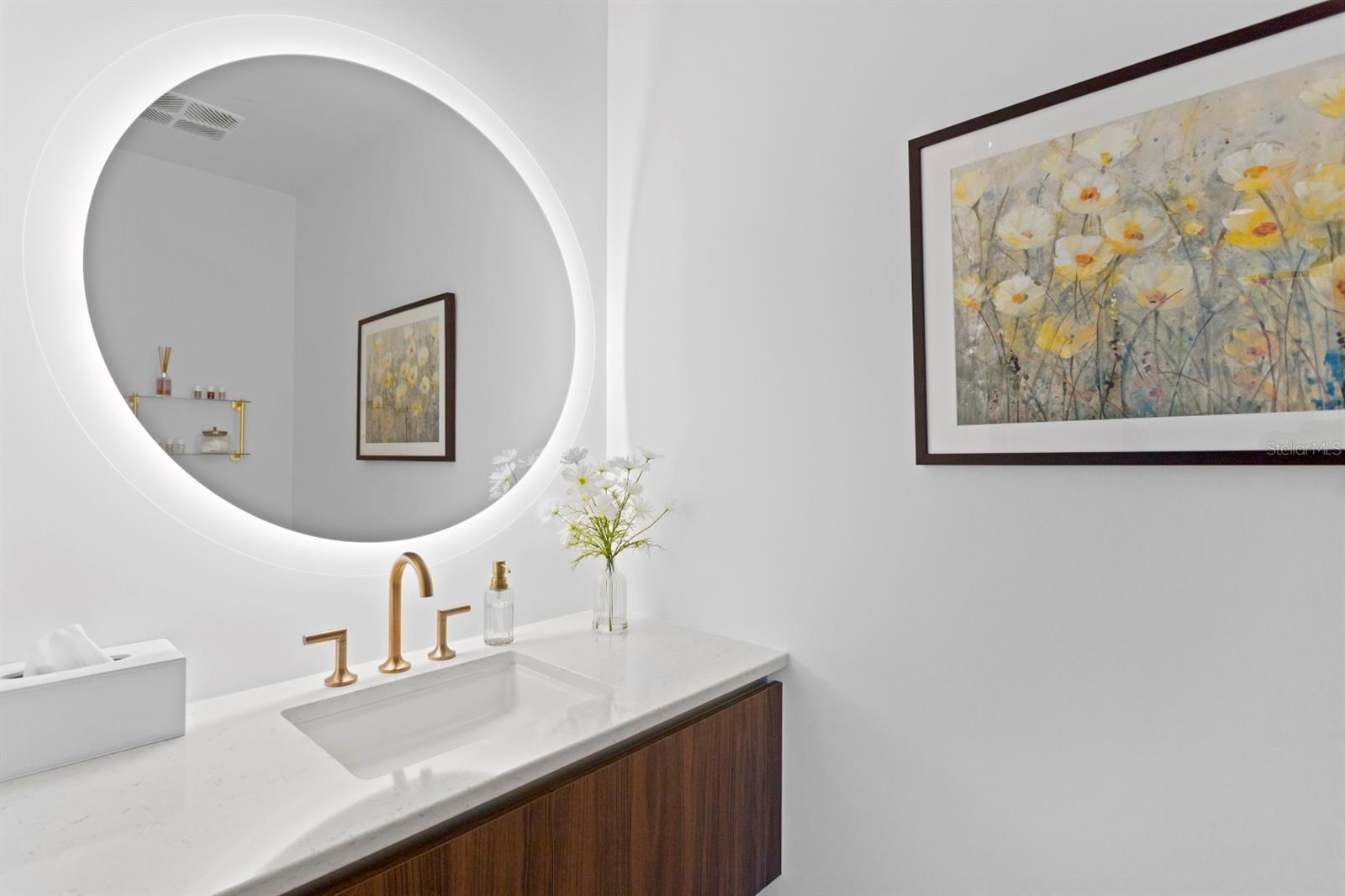 Image 16 of 51 For 777 3rd Avenue N 1208