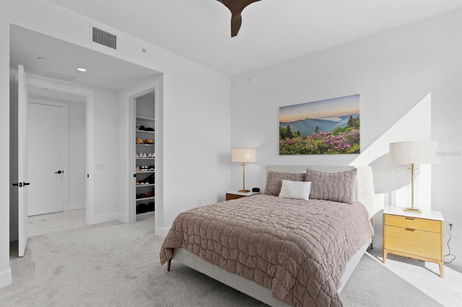 Image 26 of 51 For 777 3rd Avenue N 1208