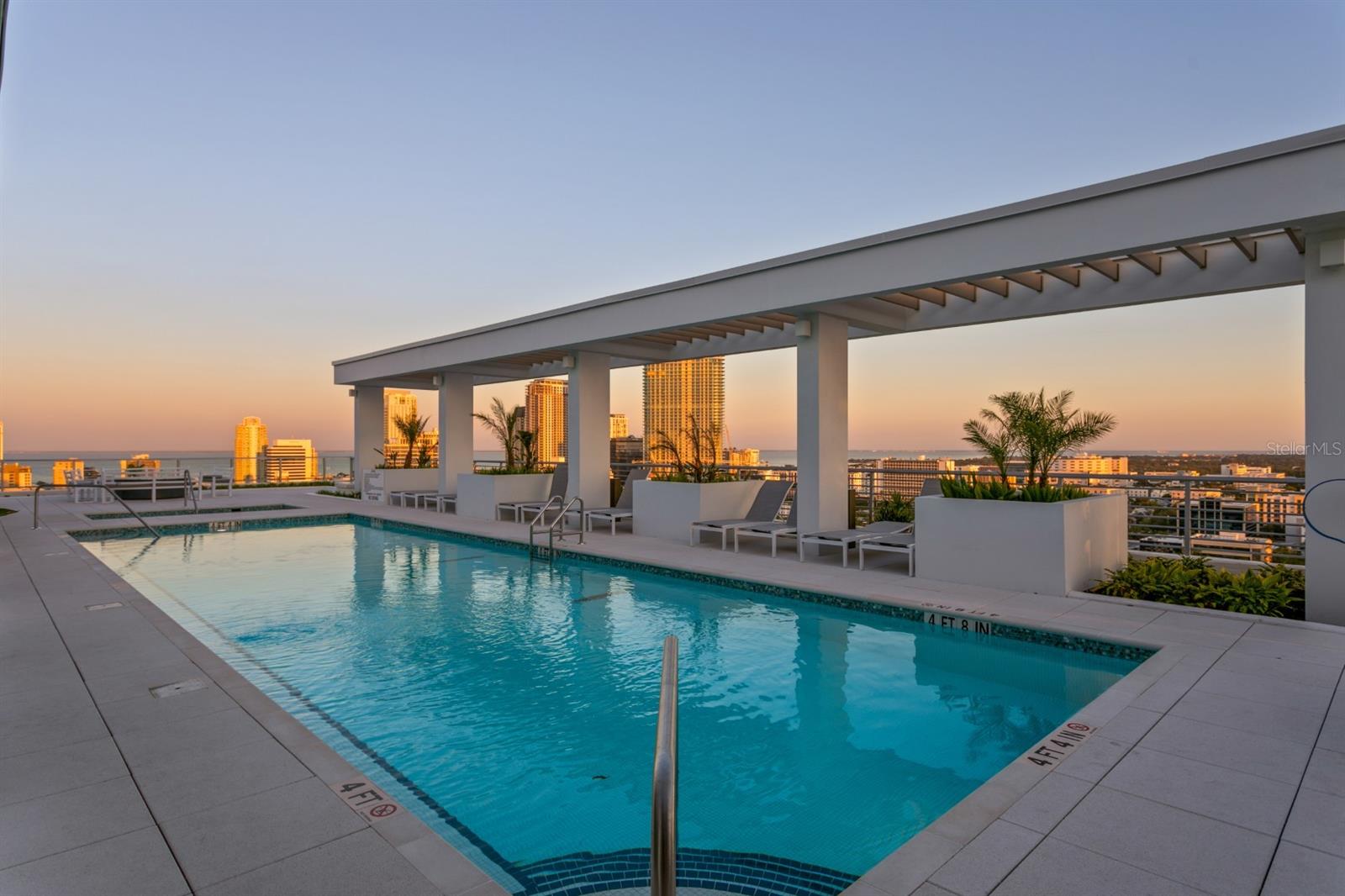 Image 3 of 51 For 777 3rd Avenue N 1208