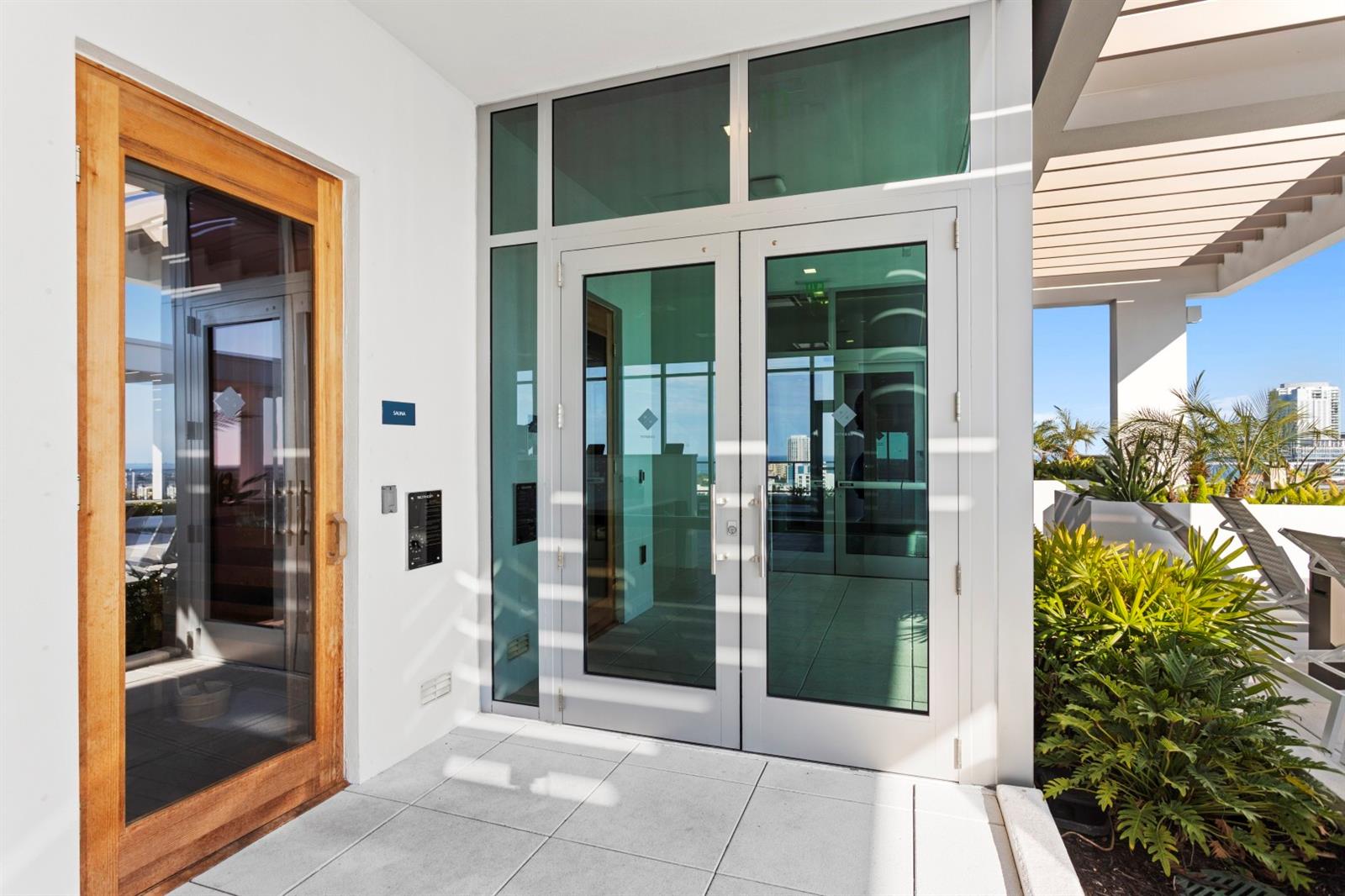 Image 41 of 51 For 777 3rd Avenue N 1208