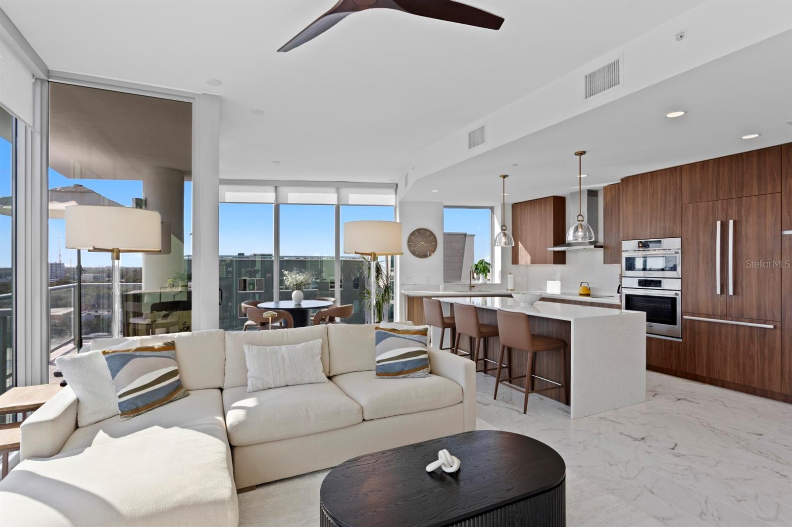 Image 7 of 51 For 777 3rd Avenue N 1208