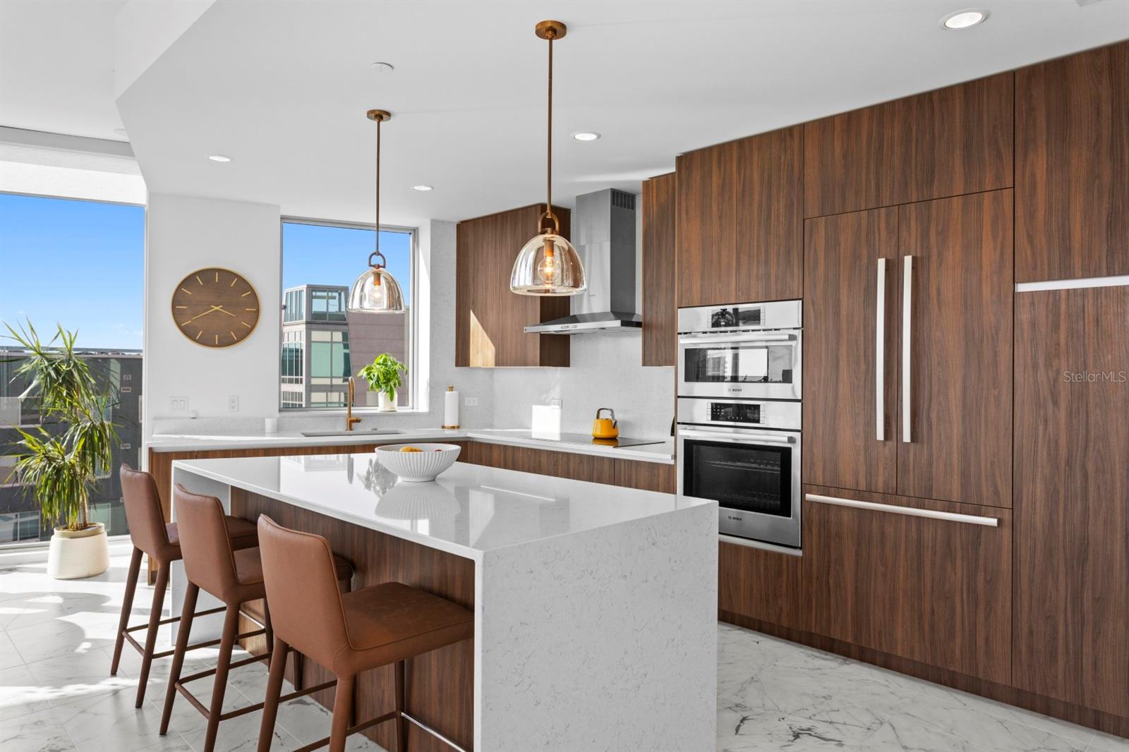 Image 8 of 51 For 777 3rd Avenue N 1208