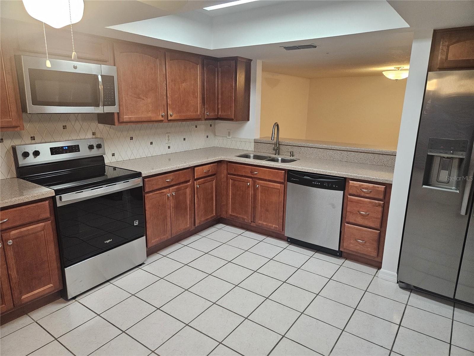 Image 10 of 12 For 4723 Puritan Circle 624