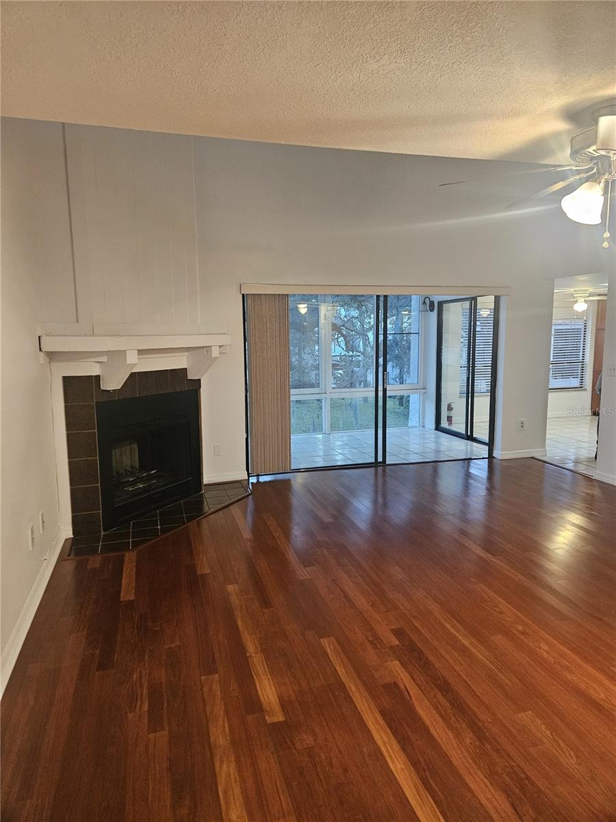 Image 2 of 12 For 4723 Puritan Circle 624