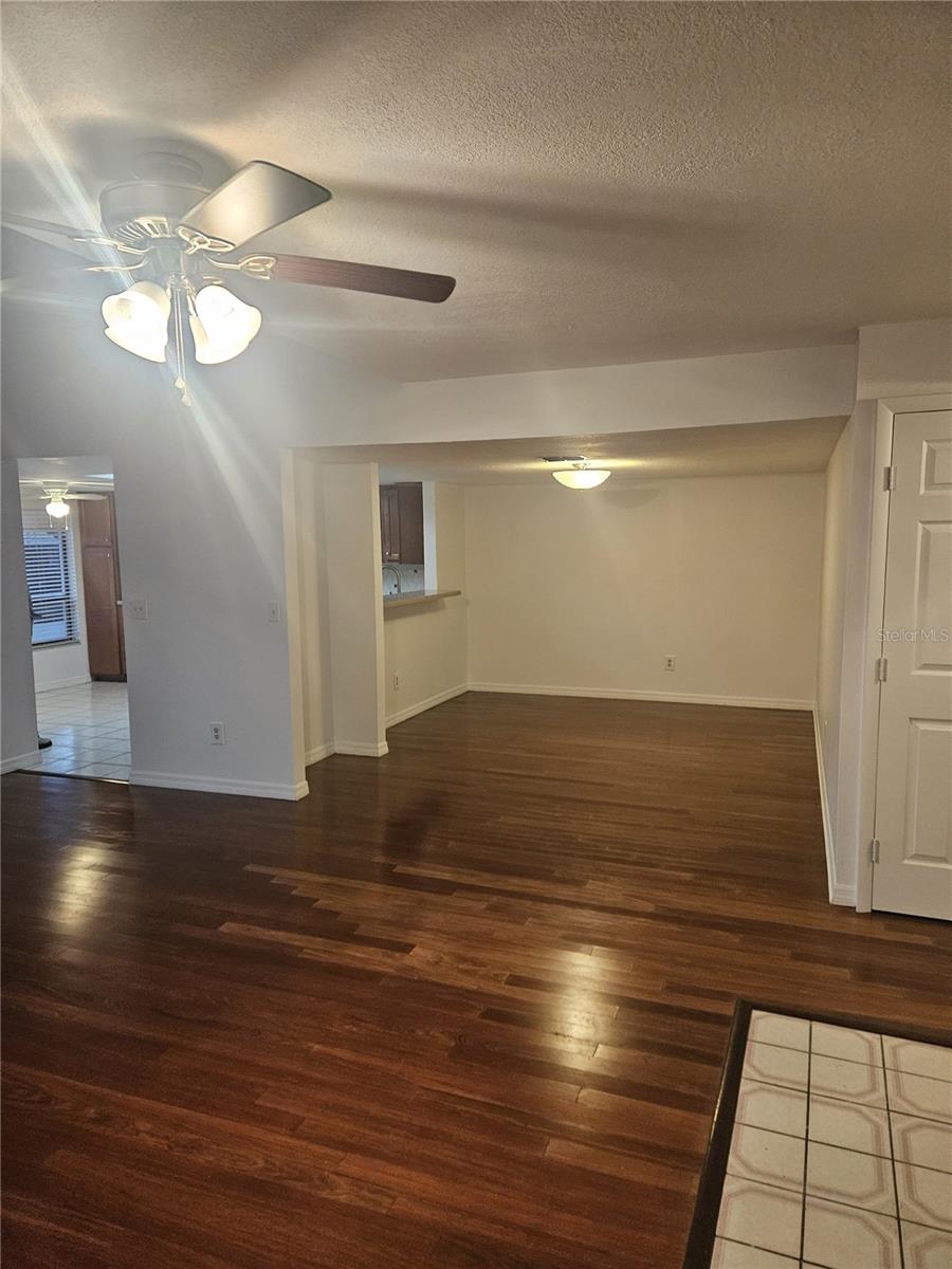 Image 3 of 12 For 4723 Puritan Circle 624