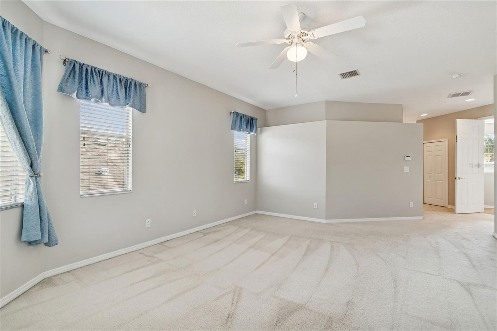 Image 44 of 79 For 12918 Drakefield Drive