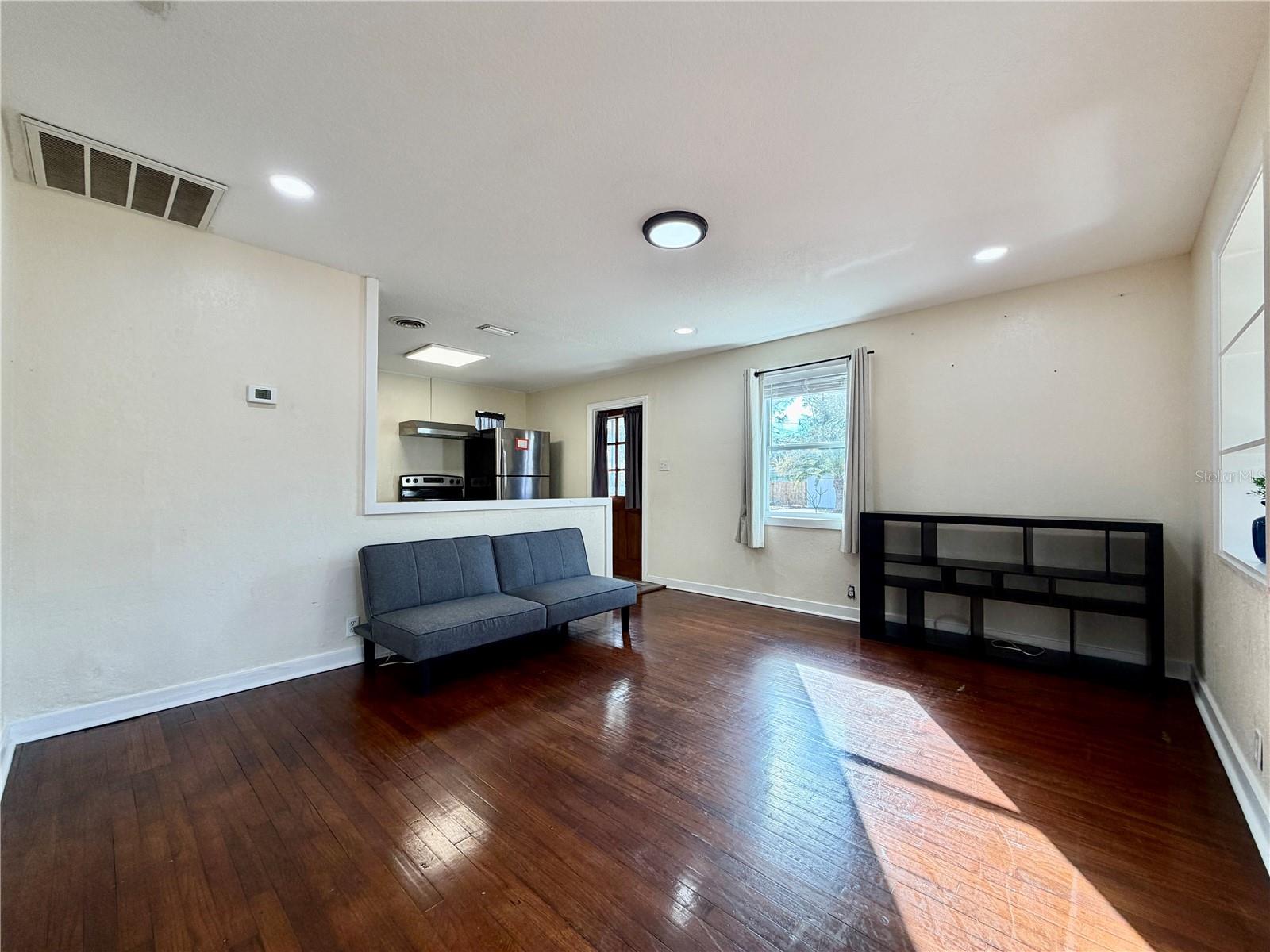 Image 6 of 17 For 3494 6th Avenue N 1