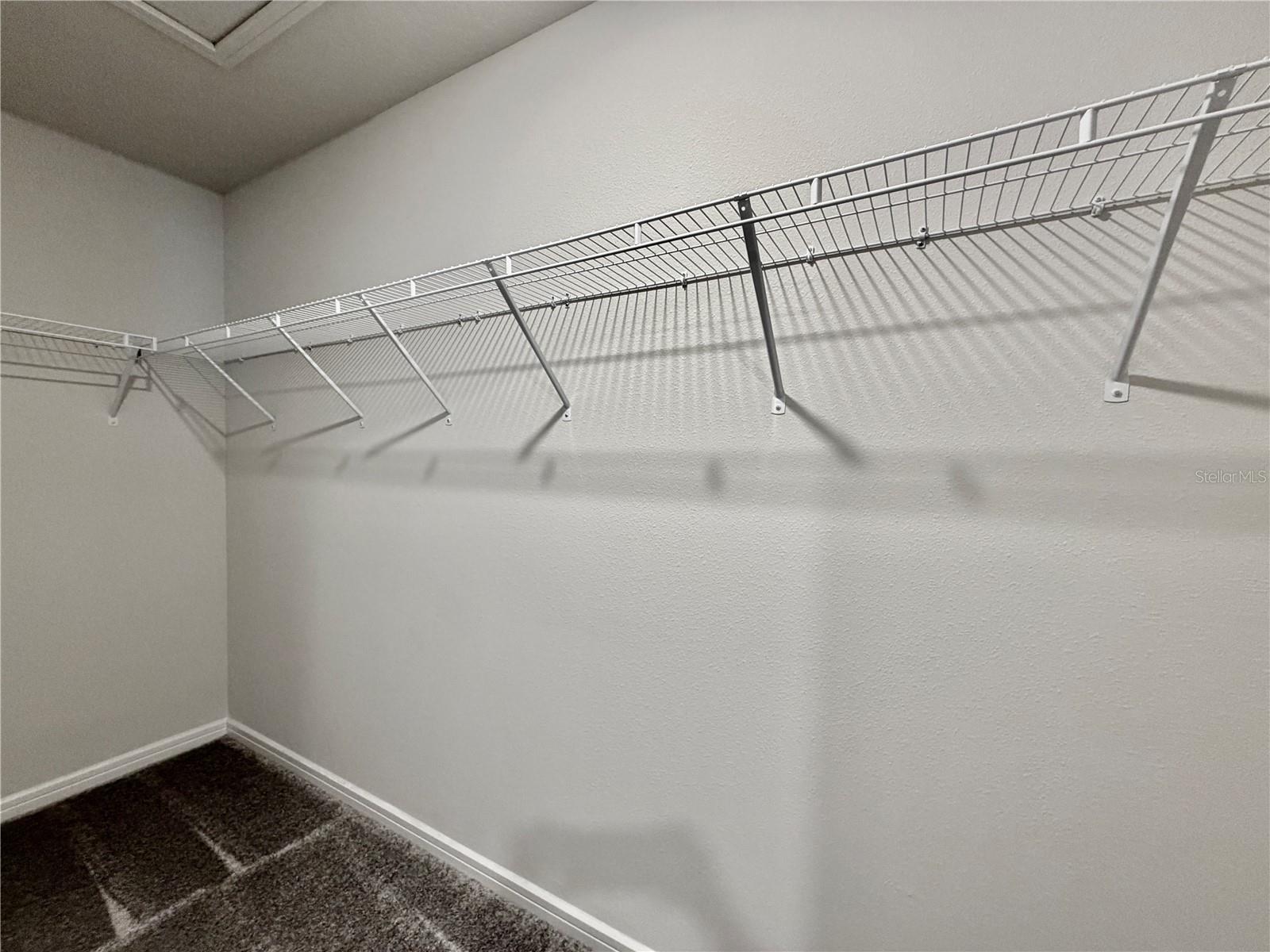 Image 17 of 23 For 19672 Shady Oaks Drive