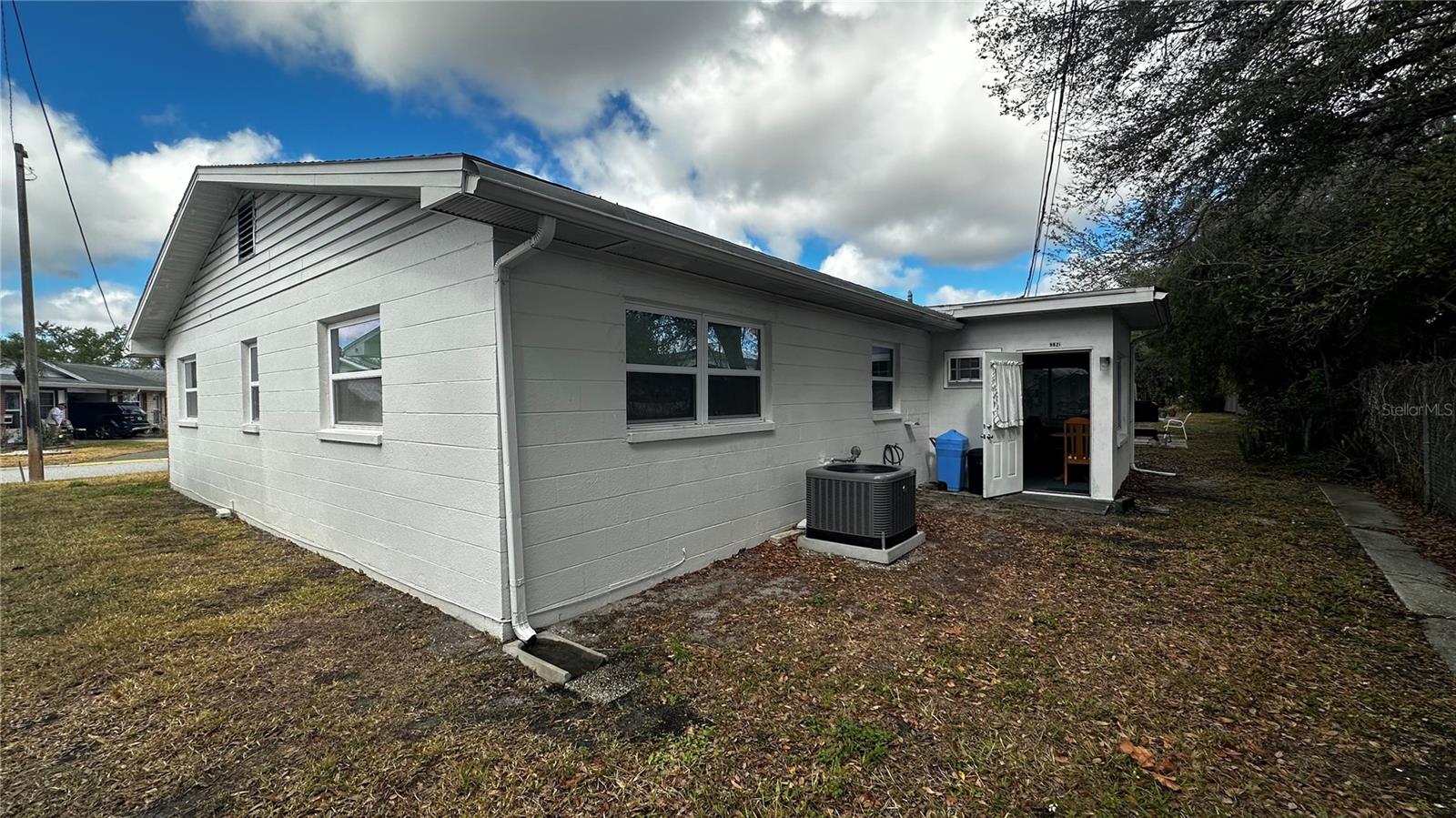 Image 34 of 45 For 9821 Lily Street