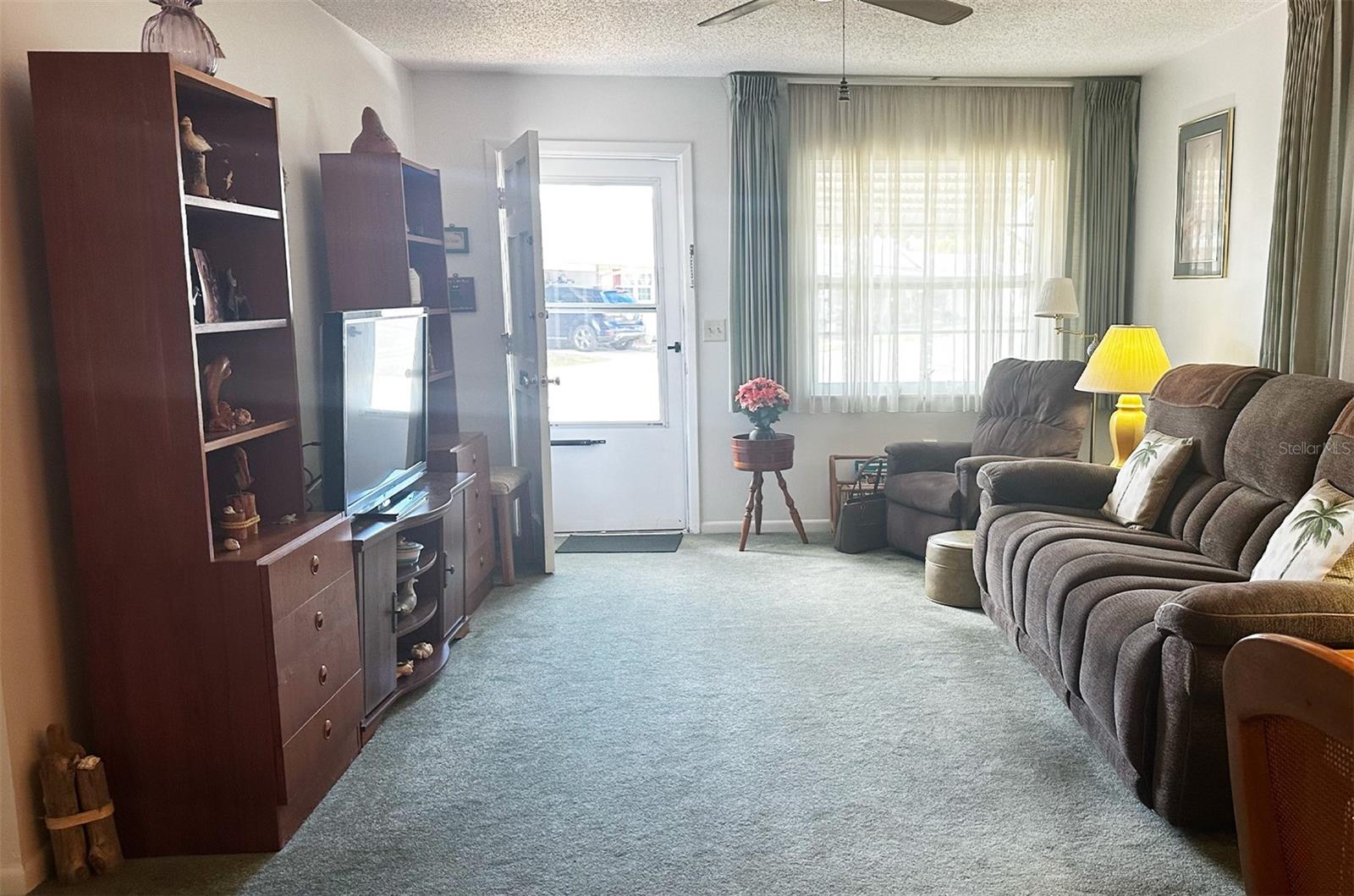 Image 6 of 45 For 9821 Lily Street