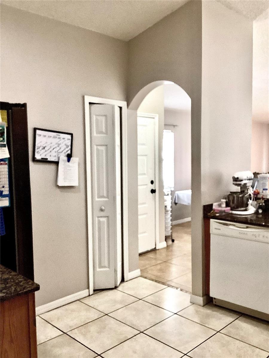 Image 17 of 32 For 4324 Country Hills Boulevard