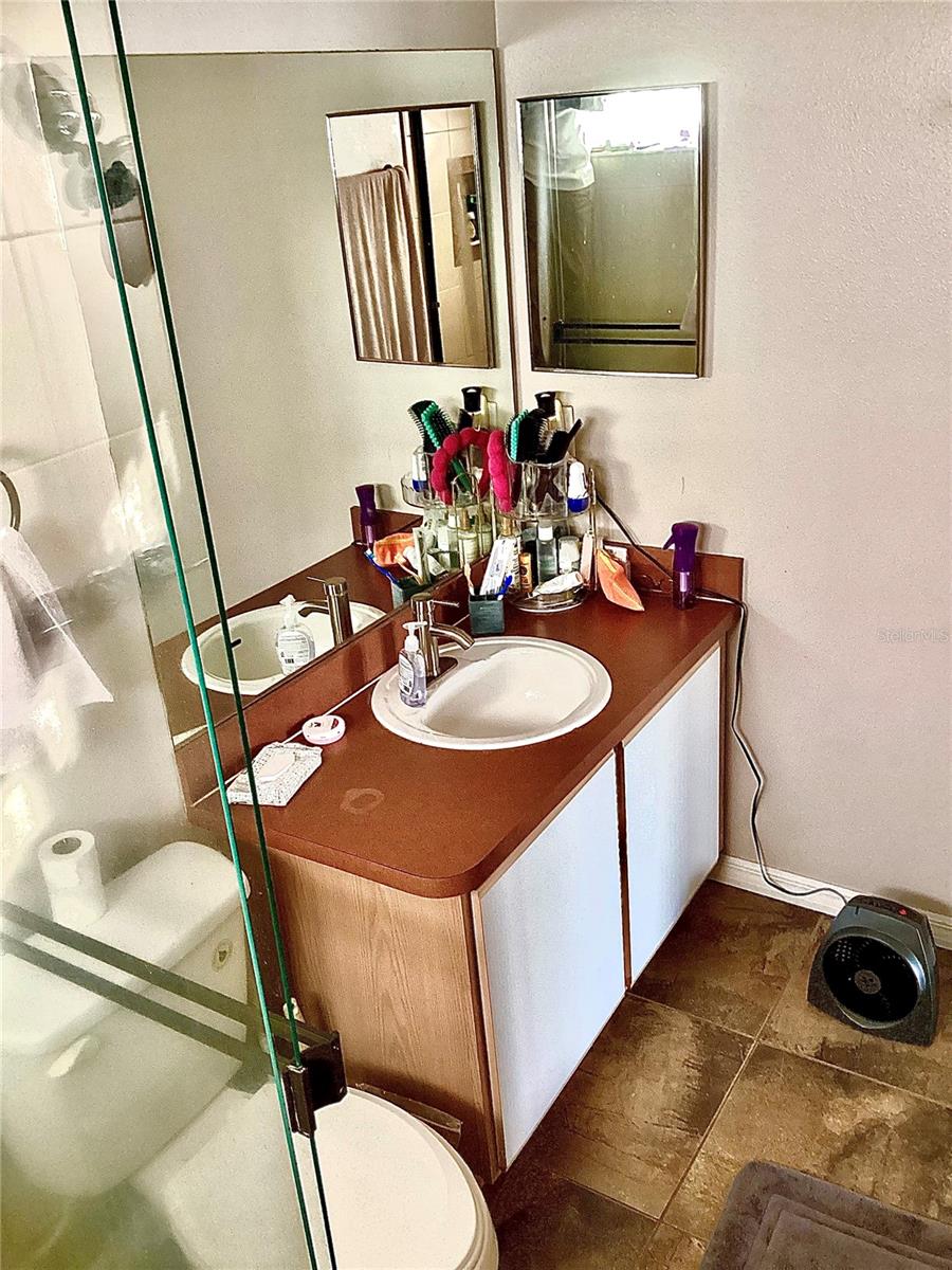 Image 25 of 32 For 4324 Country Hills Boulevard