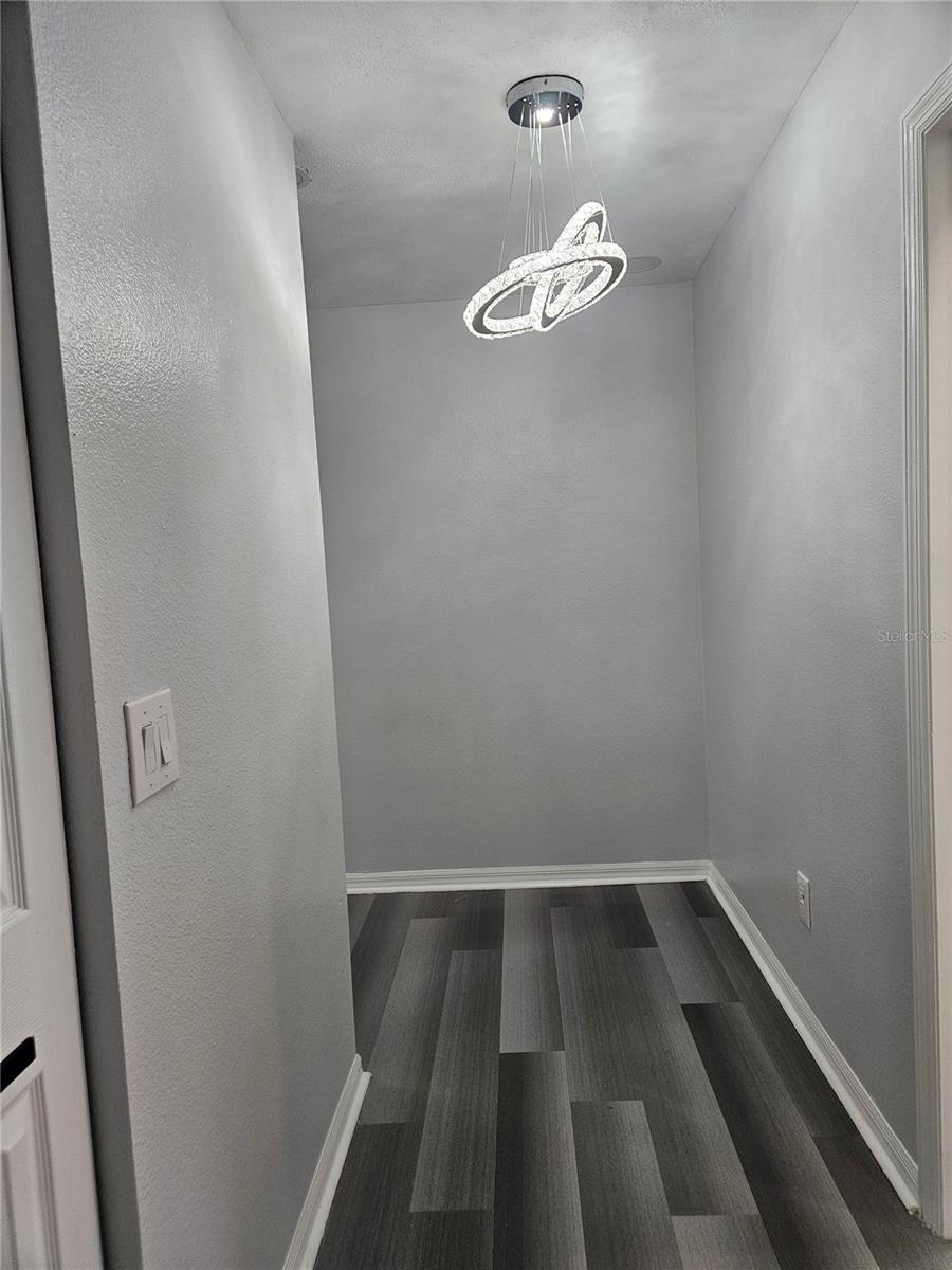 Image 14 of 43 For 4214 Winding River Way