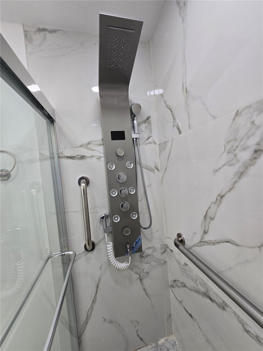 Image 23 of 43 For 4214 Winding River Way