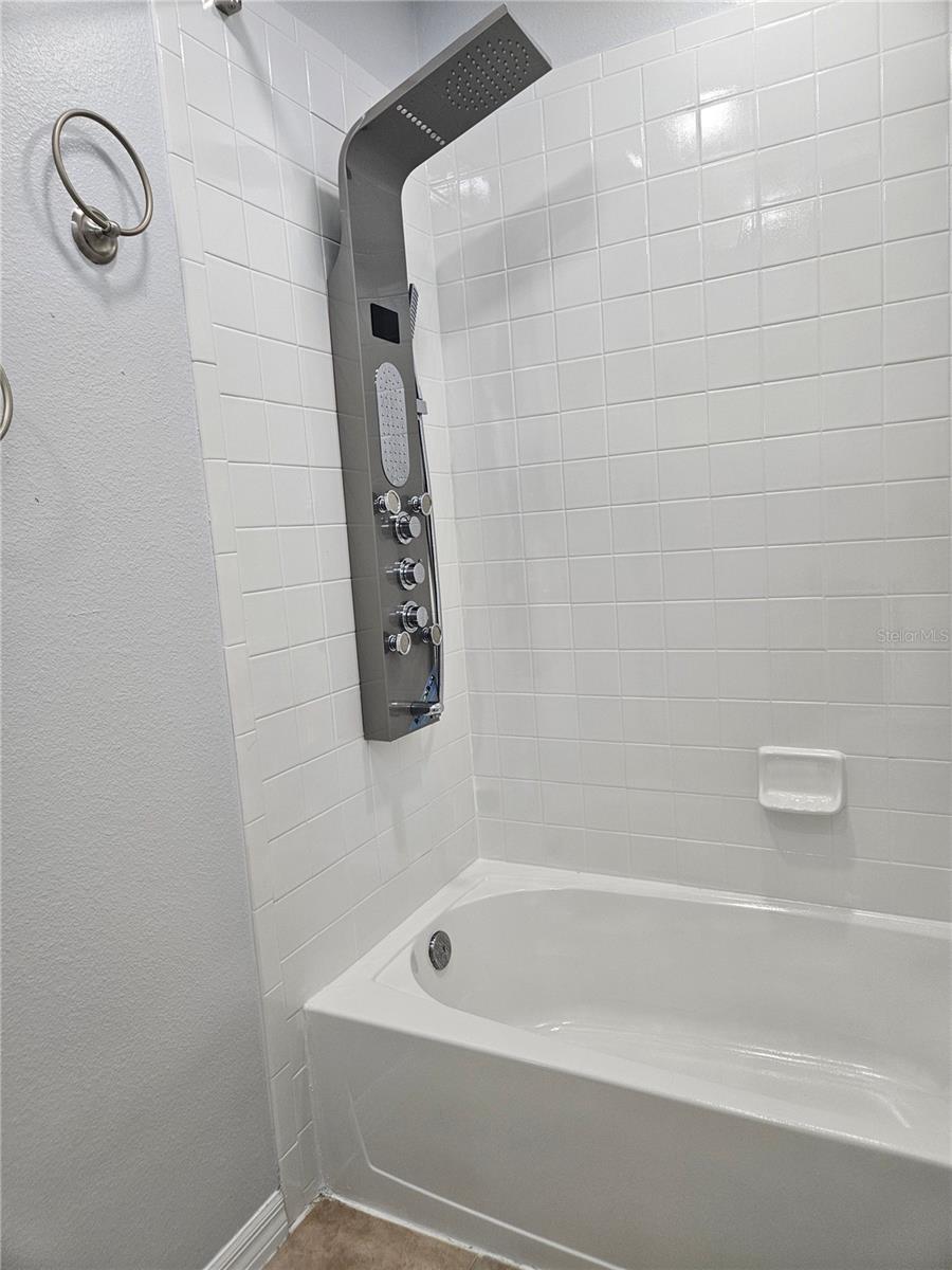 Image 32 of 43 For 4214 Winding River Way