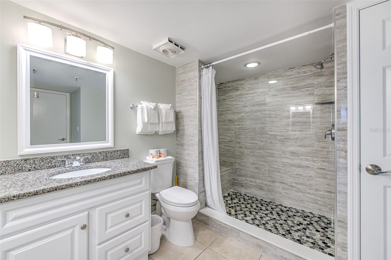 Image 11 of 20 For 18400 Gulf Boulevard 2405