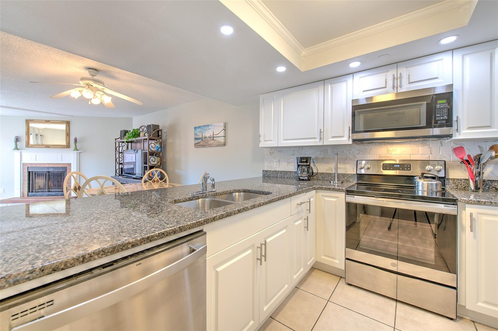 Image 13 of 20 For 18400 Gulf Boulevard 2405