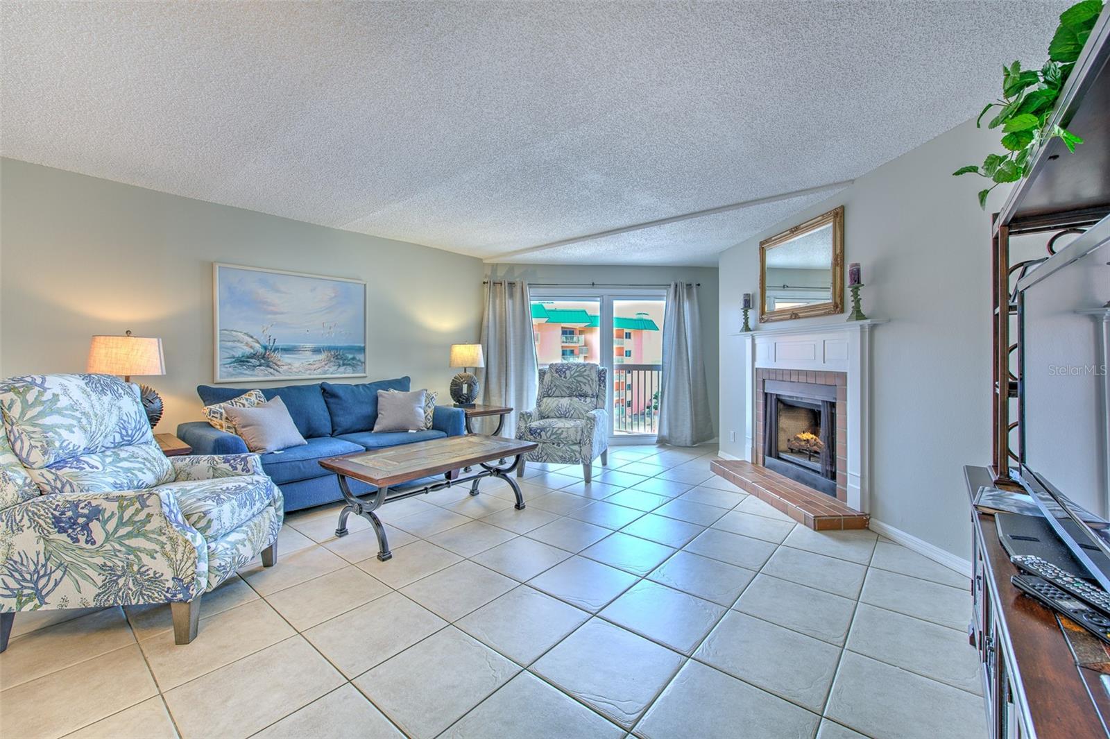 Image 17 of 20 For 18400 Gulf Boulevard 2405