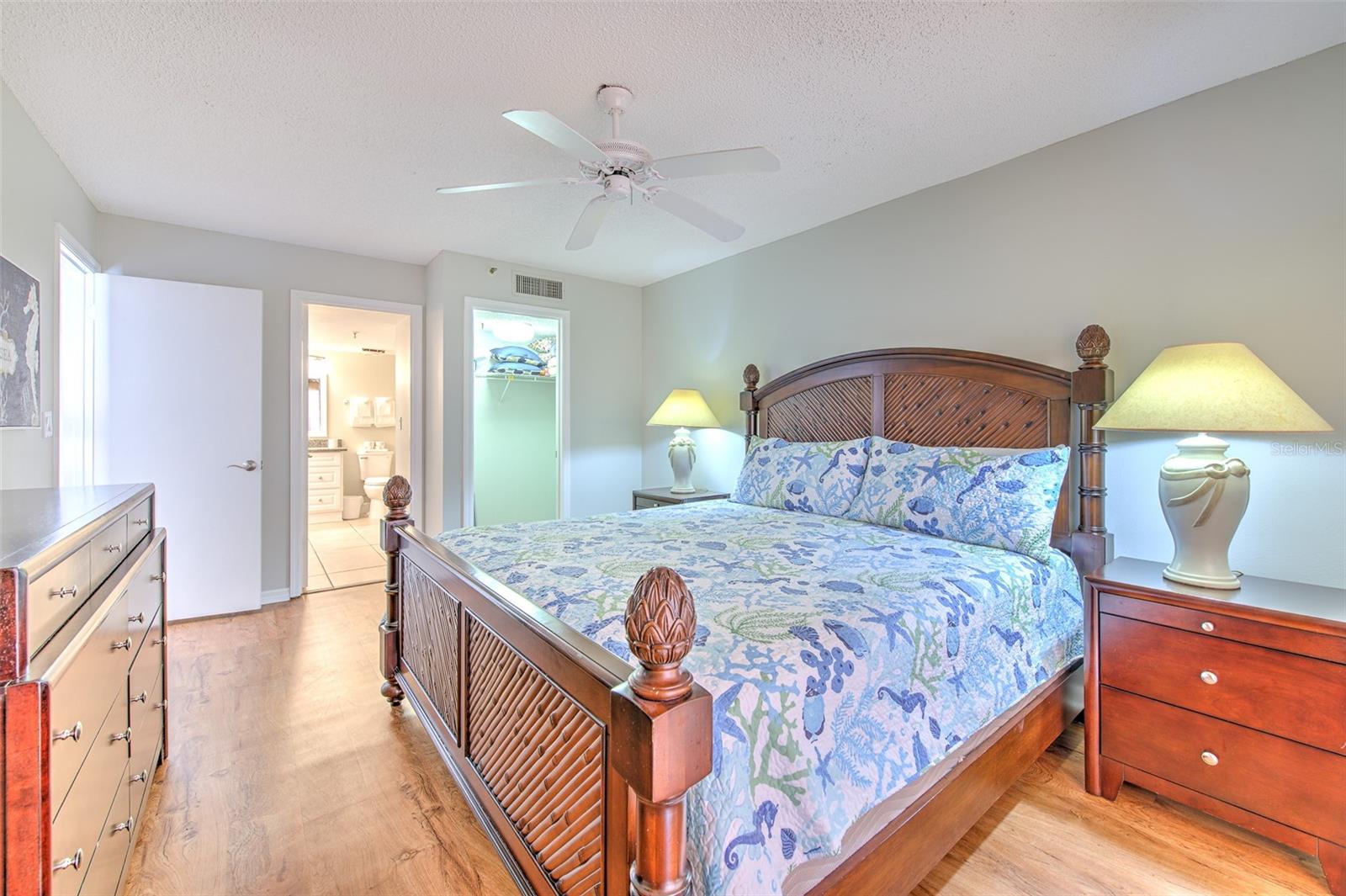 Image 8 of 20 For 18400 Gulf Boulevard 2405