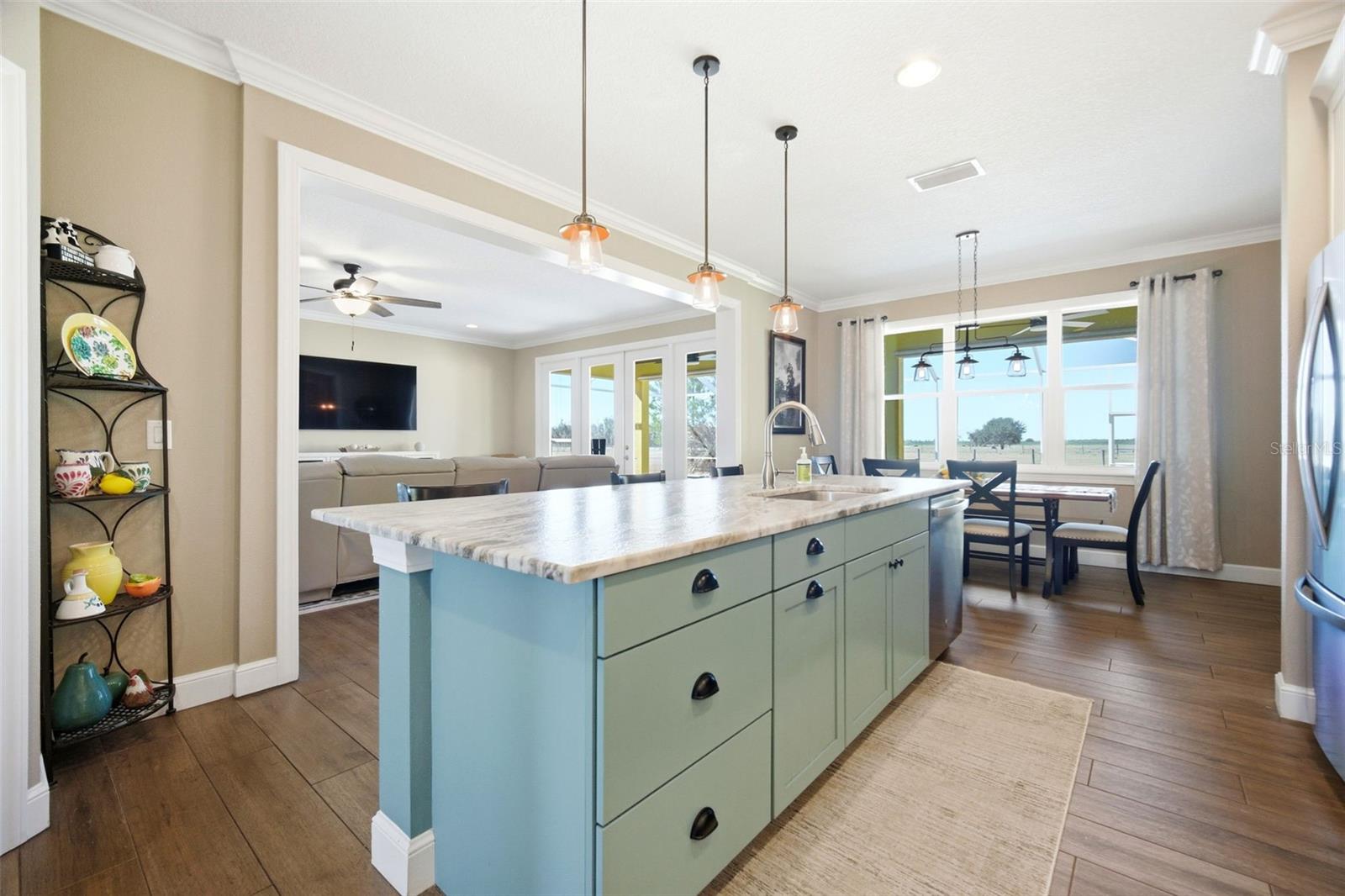 Image 11 of 71 For 15721 Colding Loop