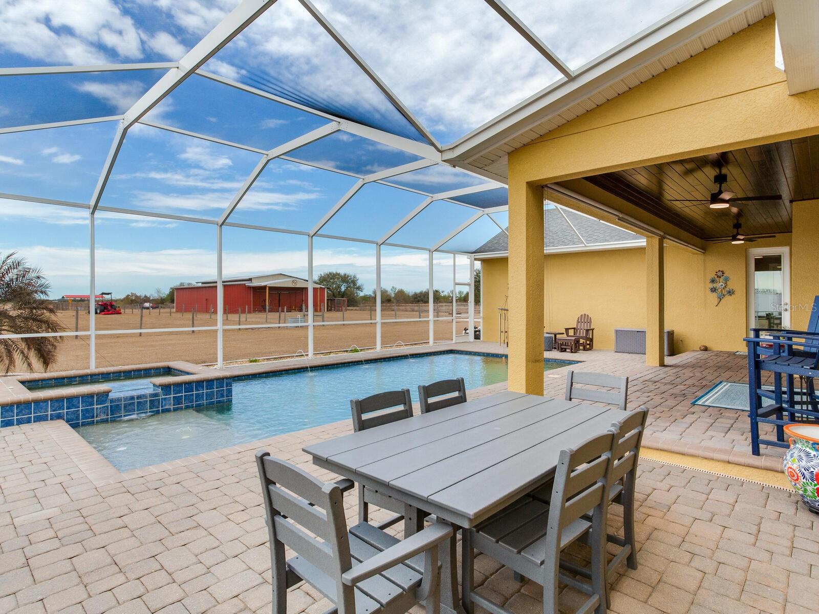 Image 38 of 71 For 15721 Colding Loop