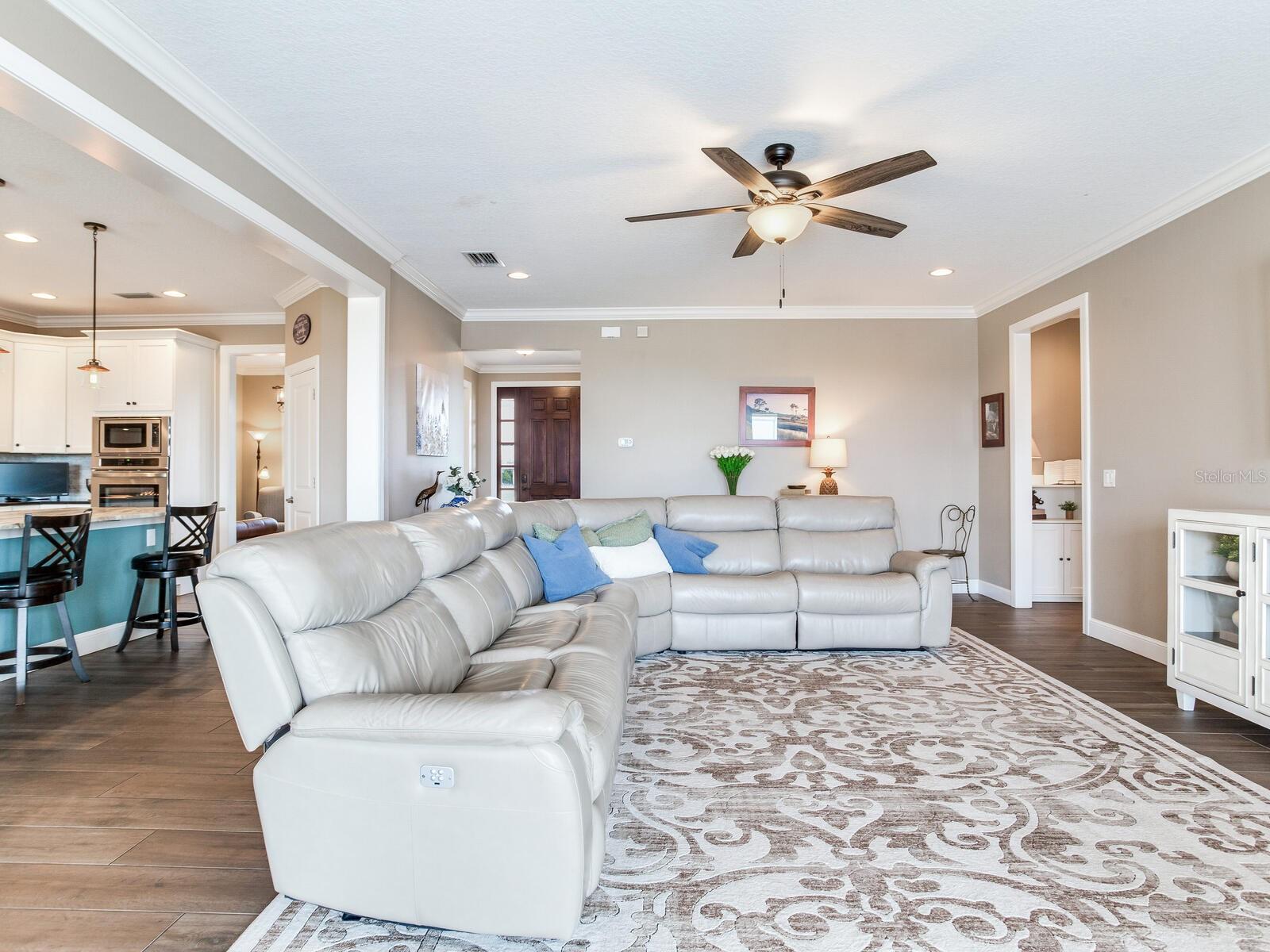 Image 7 of 71 For 15721 Colding Loop