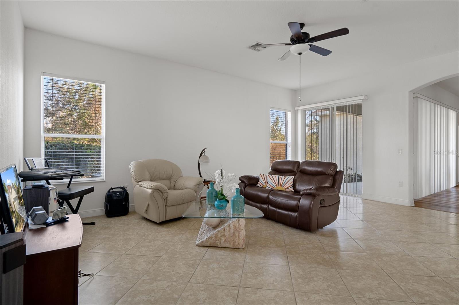 Image 10 of 34 For 10048 Cleghorn Drive