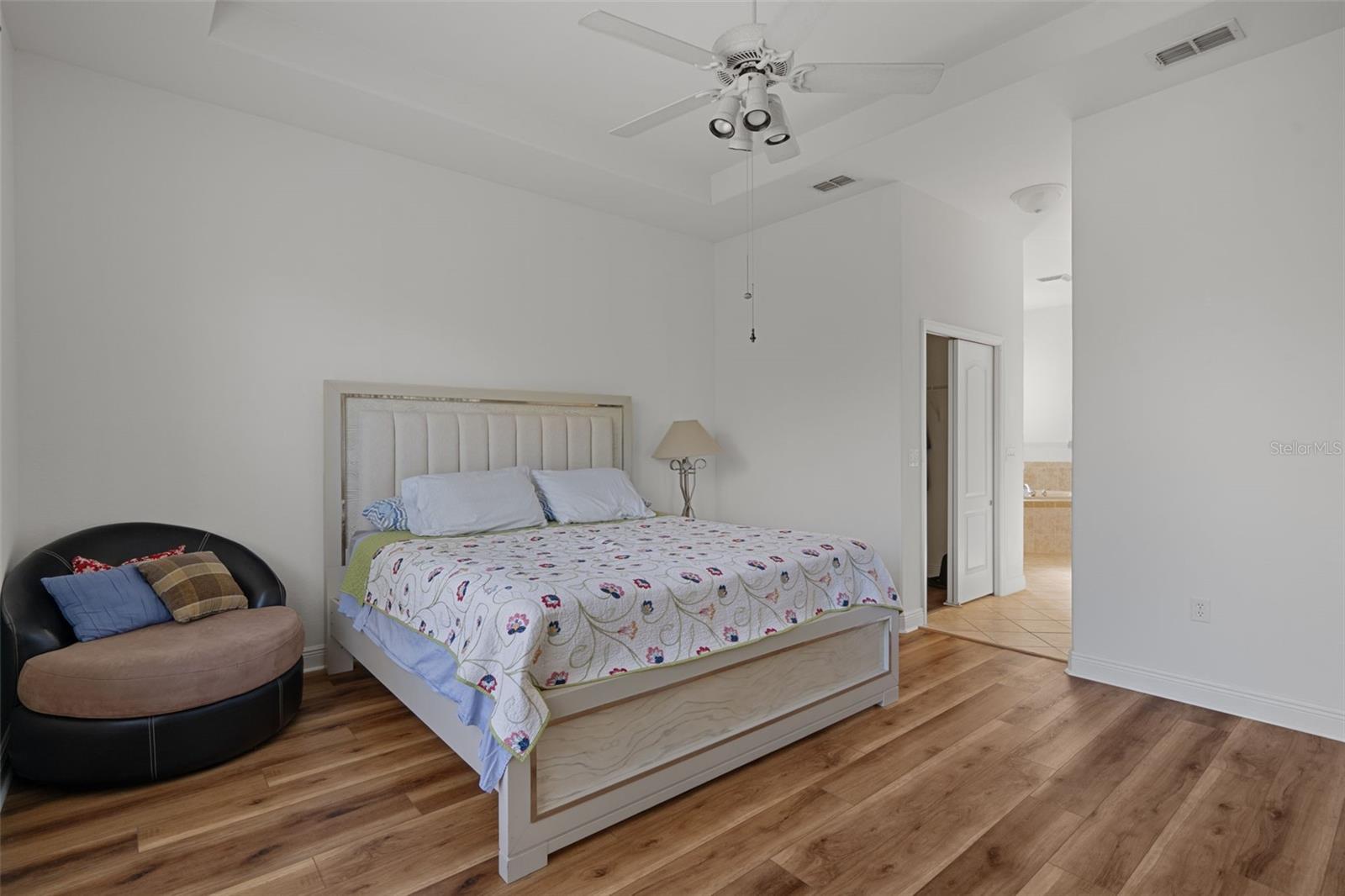 Image 17 of 34 For 10048 Cleghorn Drive