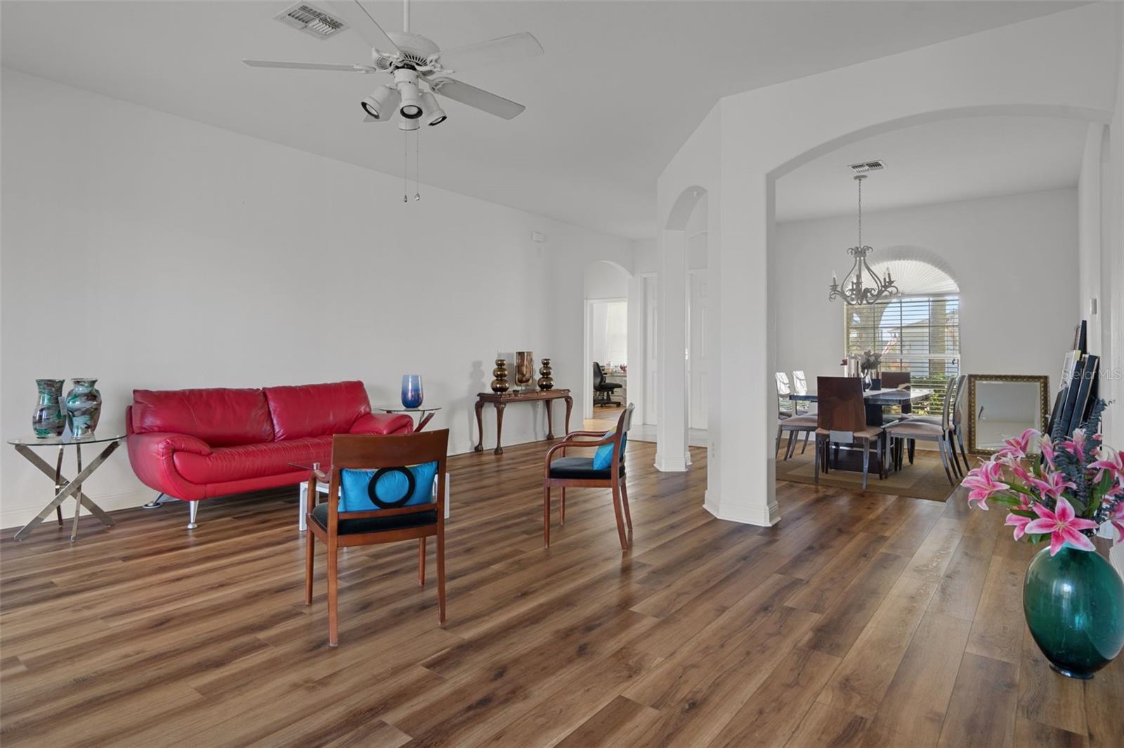 Image 7 of 34 For 10048 Cleghorn Drive